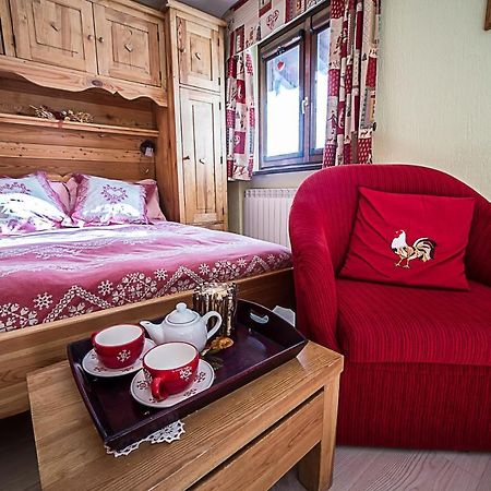 Le Thovex Bed & Breakfast ลาตุยเล ภายนอก รูปภาพ