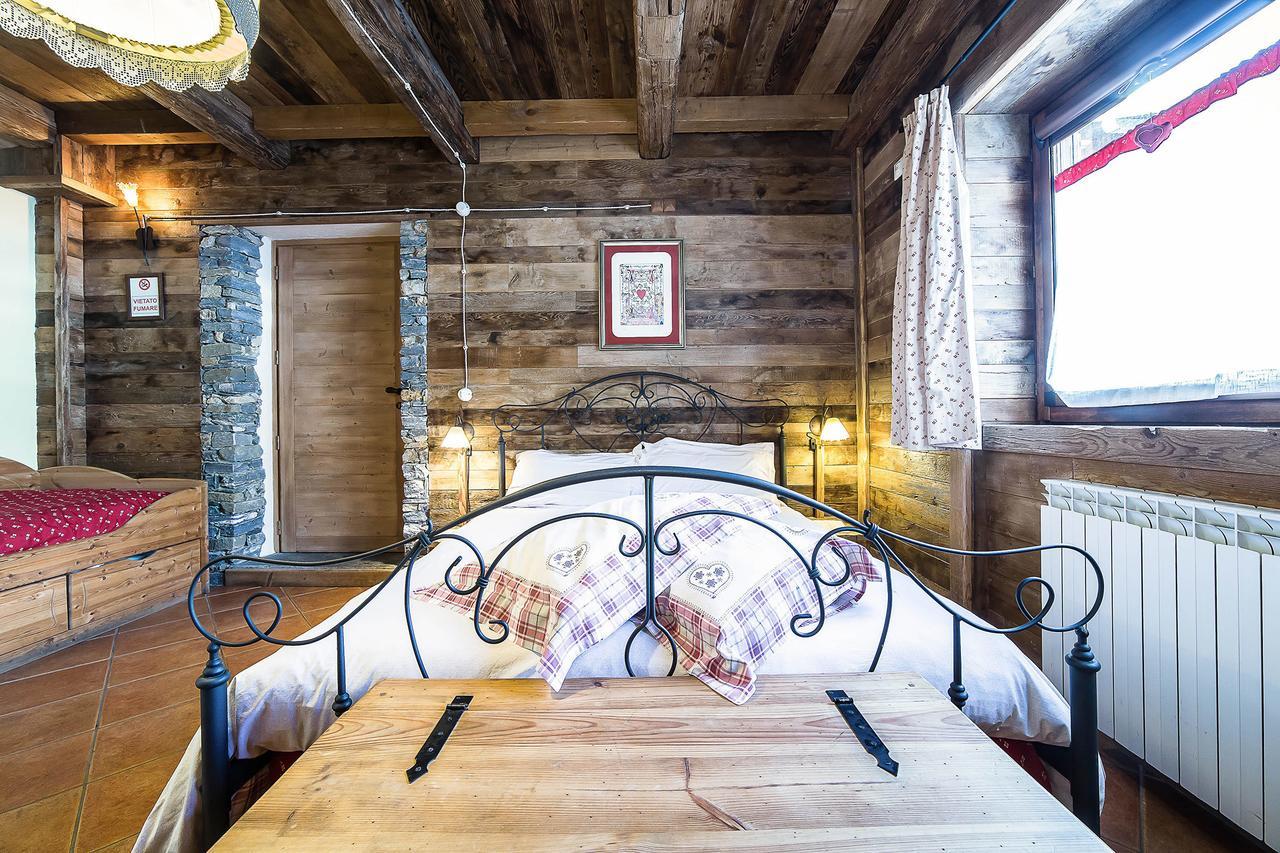 Le Thovex Bed & Breakfast ลาตุยเล ภายนอก รูปภาพ