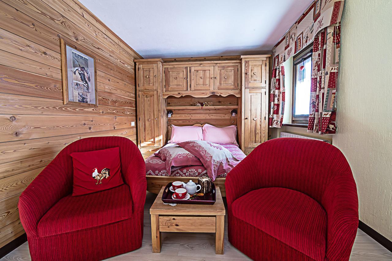 Le Thovex Bed & Breakfast ลาตุยเล ภายนอก รูปภาพ