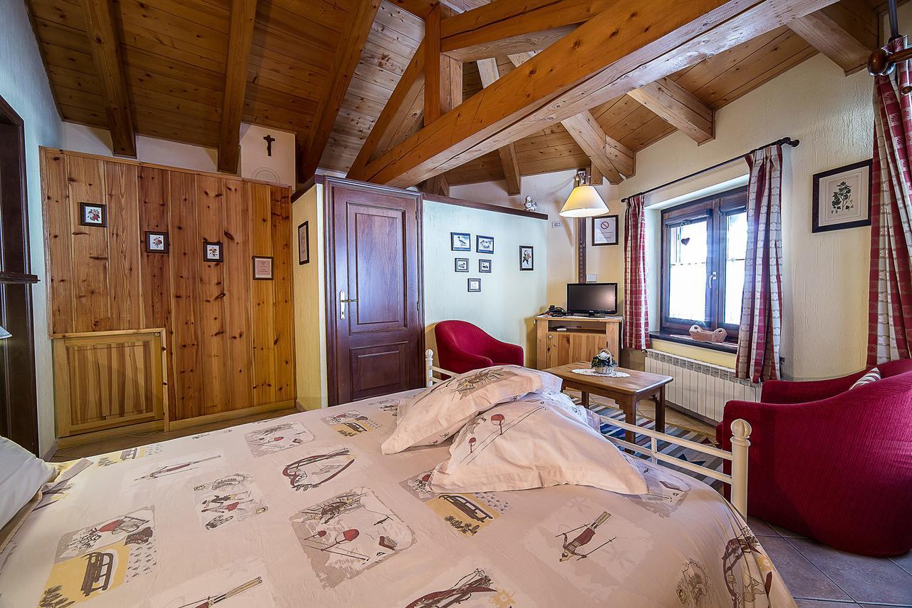 Le Thovex Bed & Breakfast ลาตุยเล ภายนอก รูปภาพ