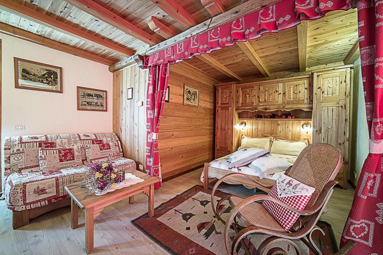 Le Thovex Bed & Breakfast ลาตุยเล ภายนอก รูปภาพ