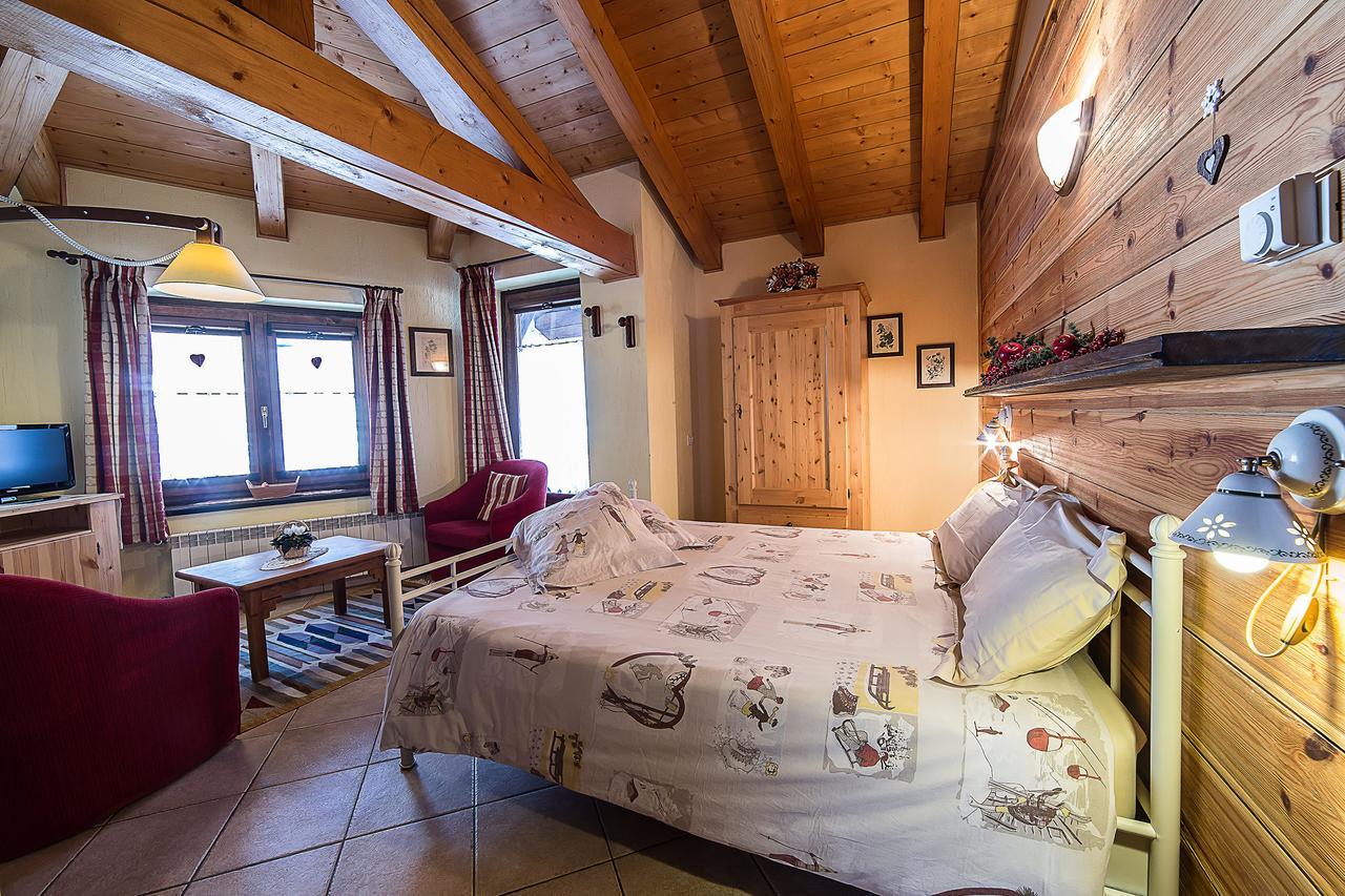 Le Thovex Bed & Breakfast ลาตุยเล ภายนอก รูปภาพ